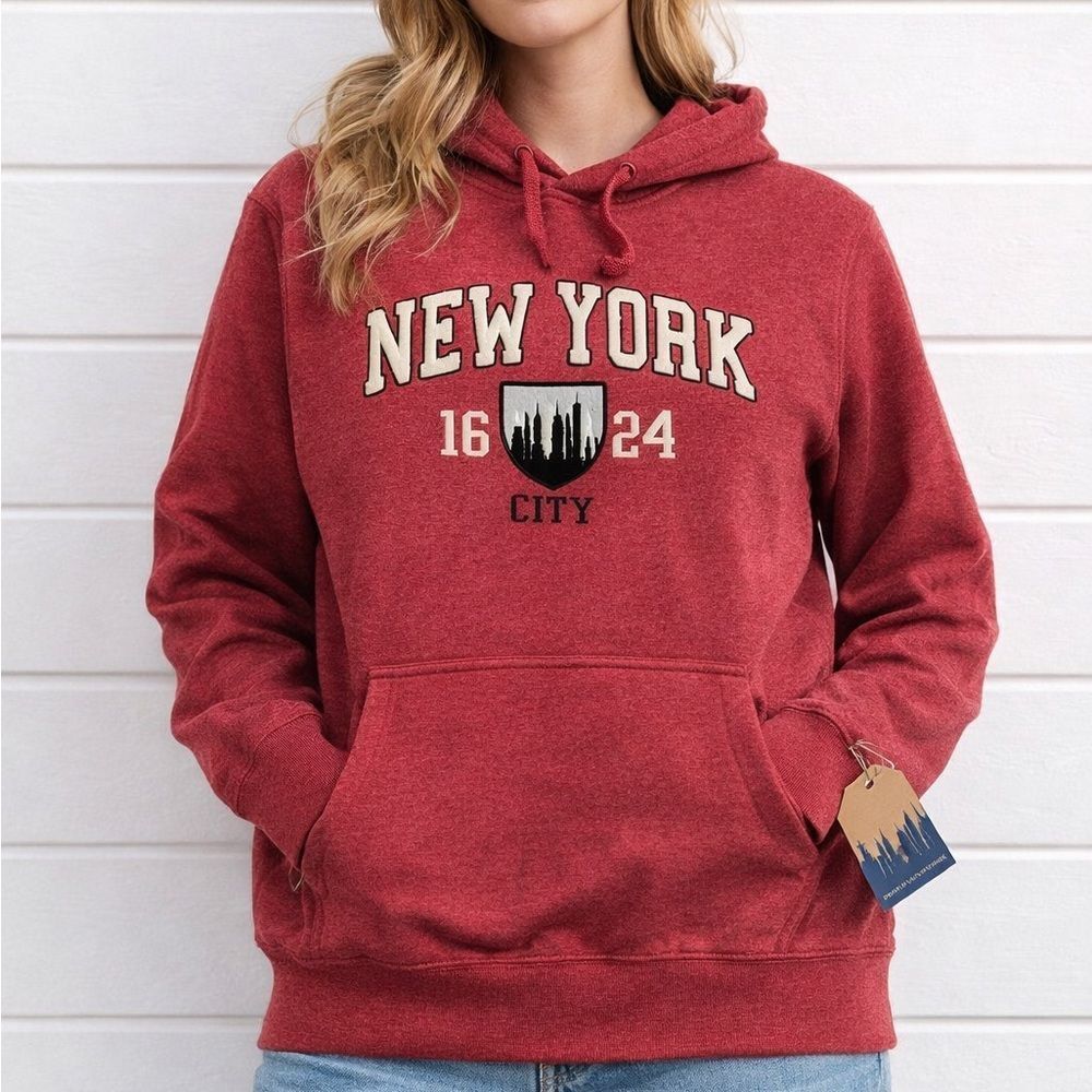 UNISEX New York Graphic Red Pullover Hoodie Sz Large NWT - Picture 1 of 7